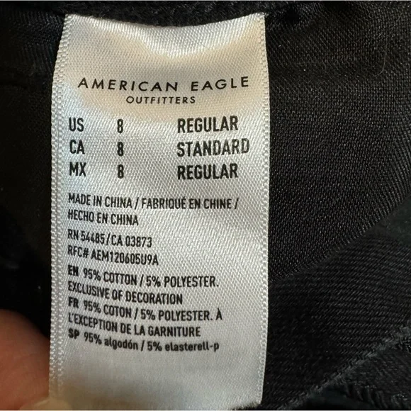 American Eagle Distressed Black Mom Jeans - Picture 4 of 4